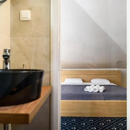 Summer Night By Duhomes *