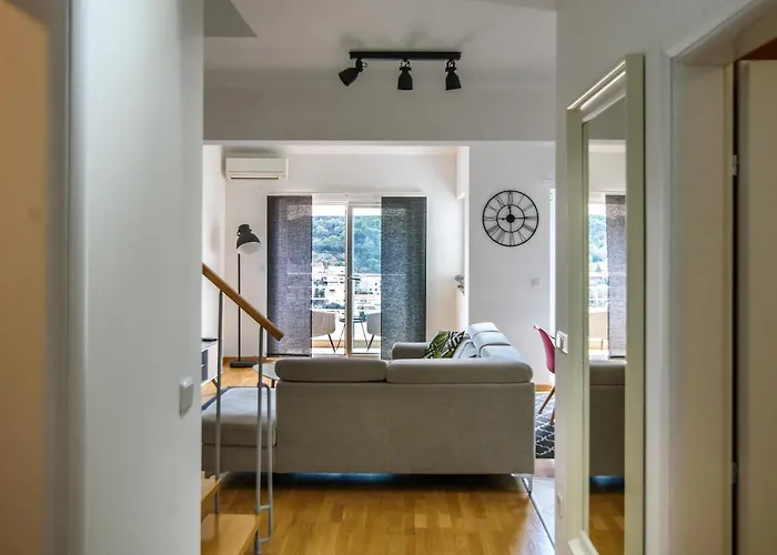 Summer Night By Duhomes 杜布罗夫尼克