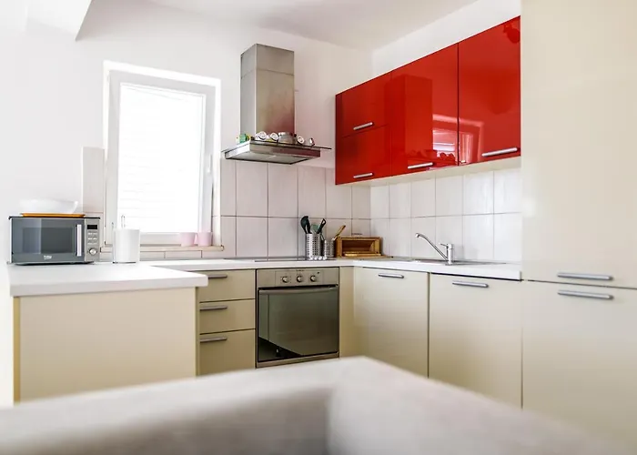 Summer Night By Duhomes 杜布罗夫尼克