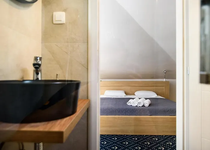 Summer Night By Duhomes *